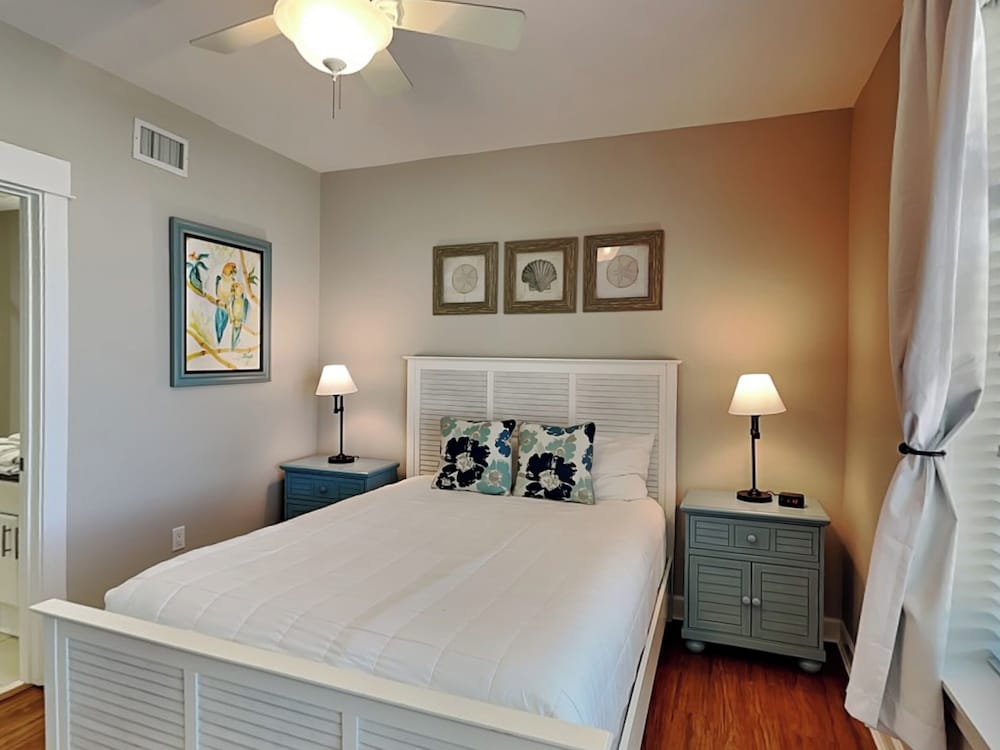 Grand Panama Beach Resort by Emerald View Resorts 22/77