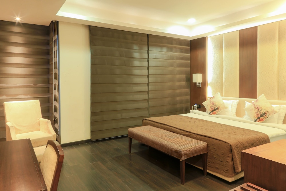 The Nanee Suites New Delhi 15/32