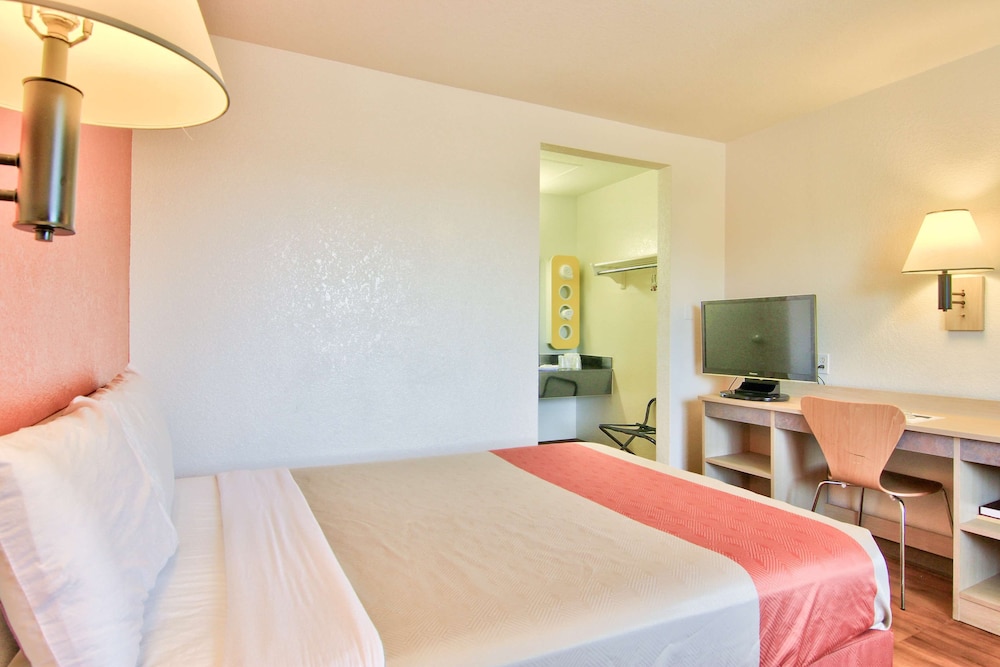 Motel6 Sacramento, CA – South Sacramento & Elk Grove 21/44