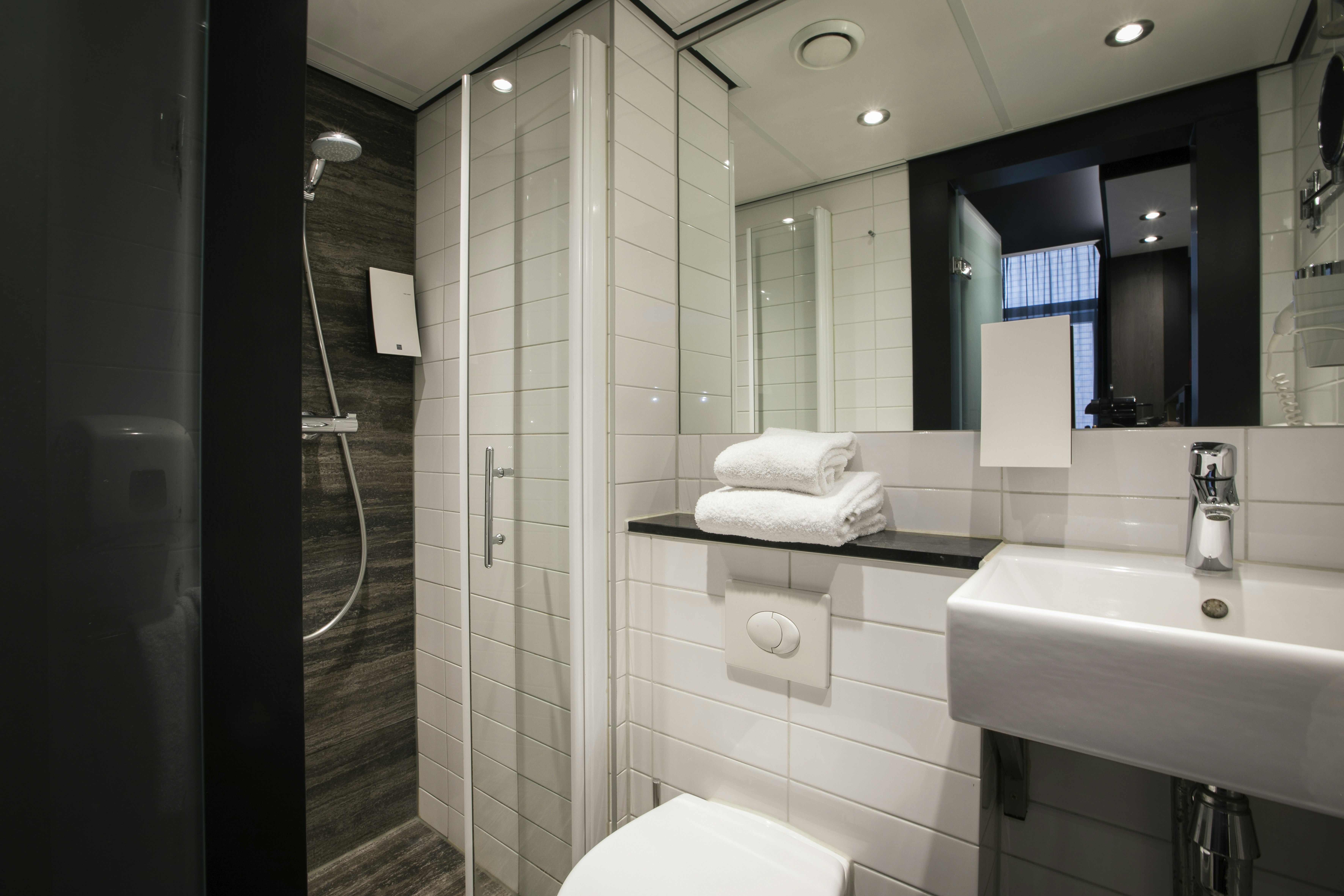 Leonardo Eden Hotel Amsterdam City Center 69/70