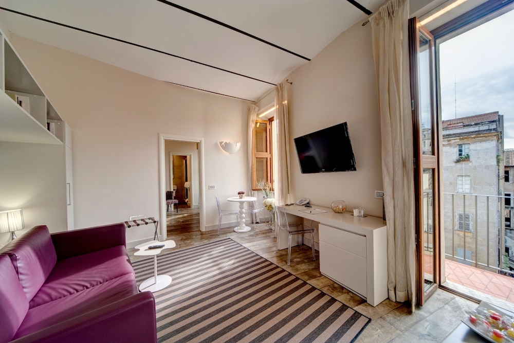 Navona Palace Collection 13/15