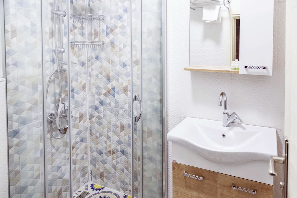 Assos Yildiz Hotel 43/48