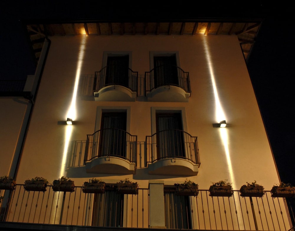 International Hotel Iseo 5/24
