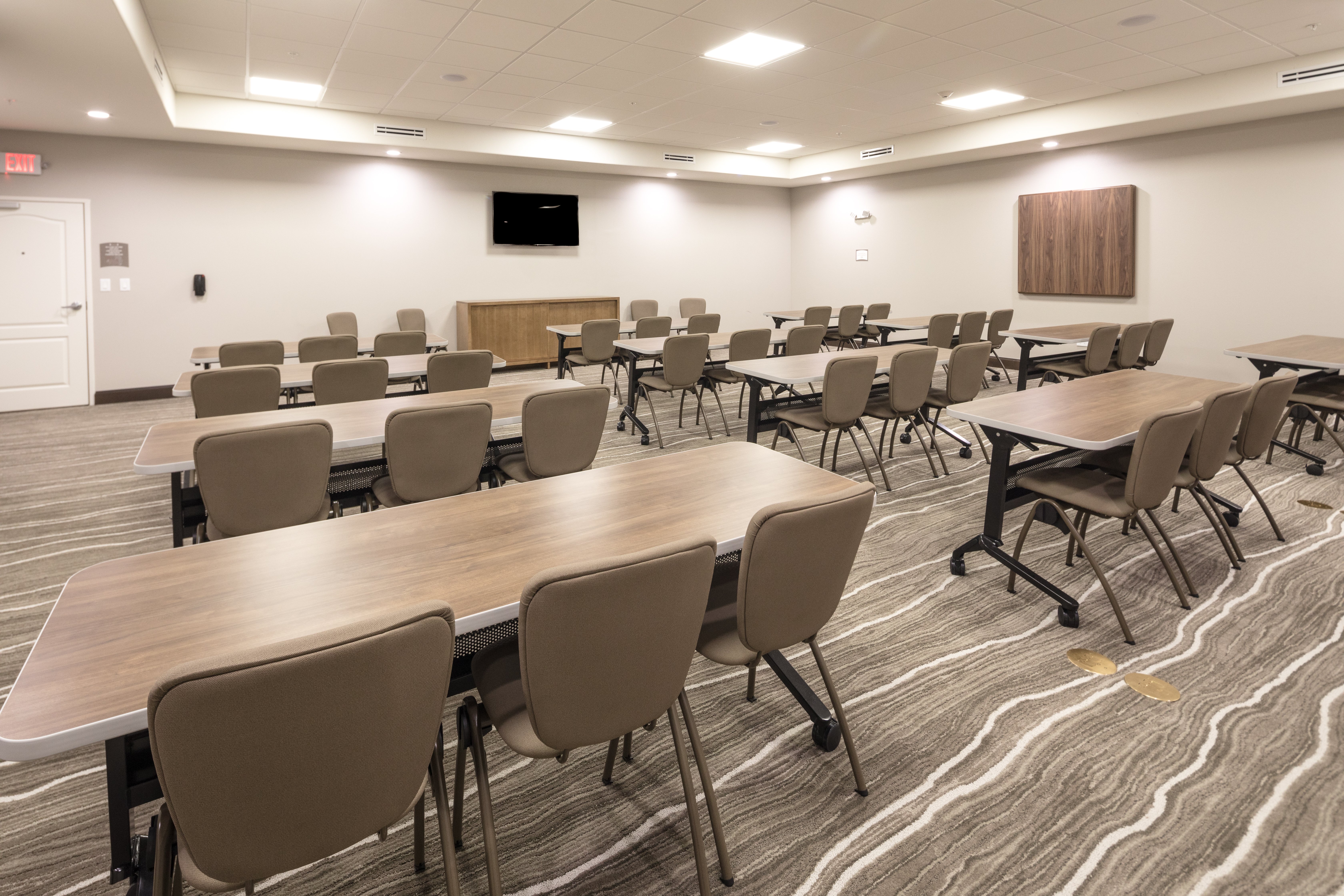 Staybridge Suites Lake Jackson 40/53