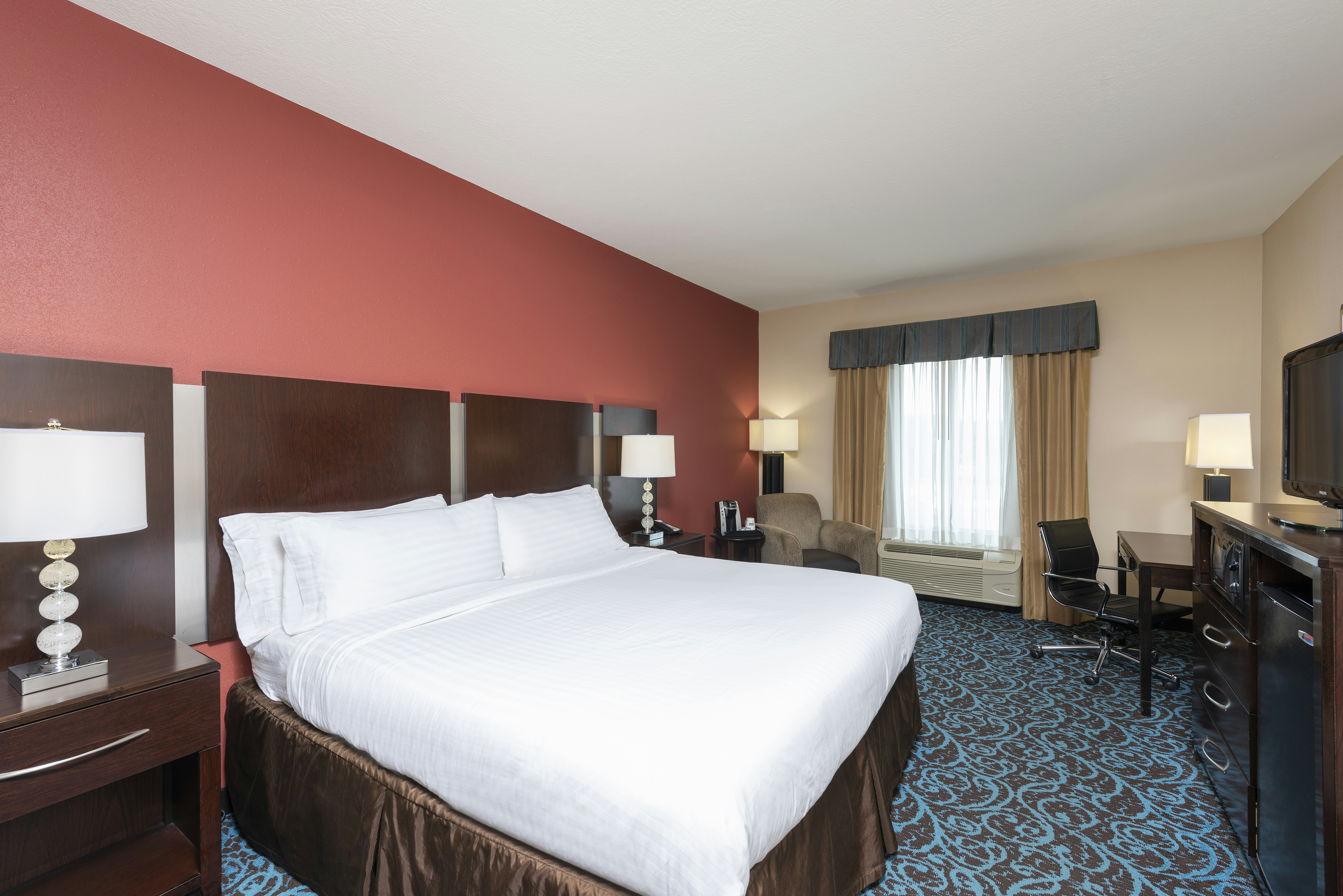 Leisure, King Bed