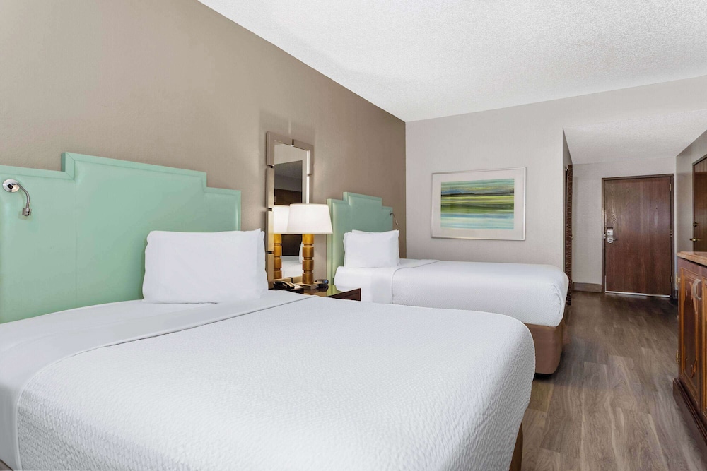ROOM, 2 QUEEN BEDS