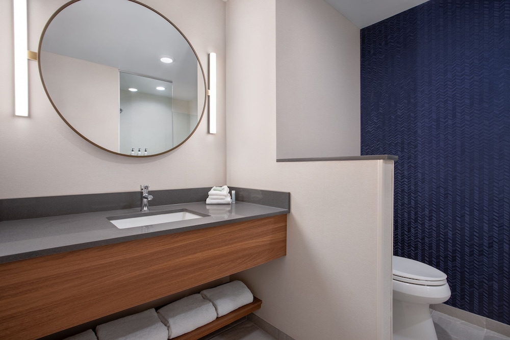 Fairfield by Marriott Inn & Suites Indianapolis Plainfield 30/31