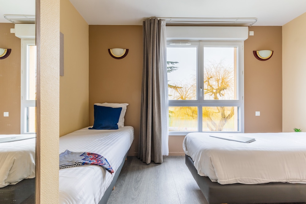 Hotel Residence Zenitude Magny Les Hameaux Versailles 9/49