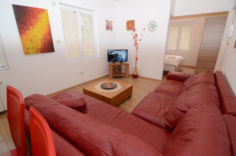 Maritimo Apartments 28/50