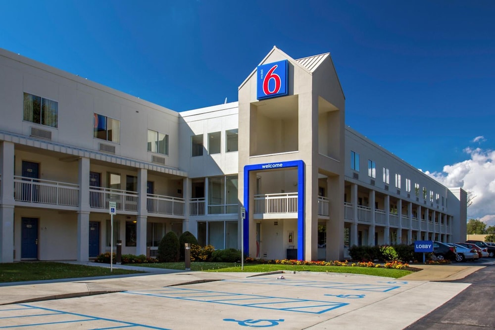 Motel6 Buffalo, NY - Airport - Williamsville 44/51