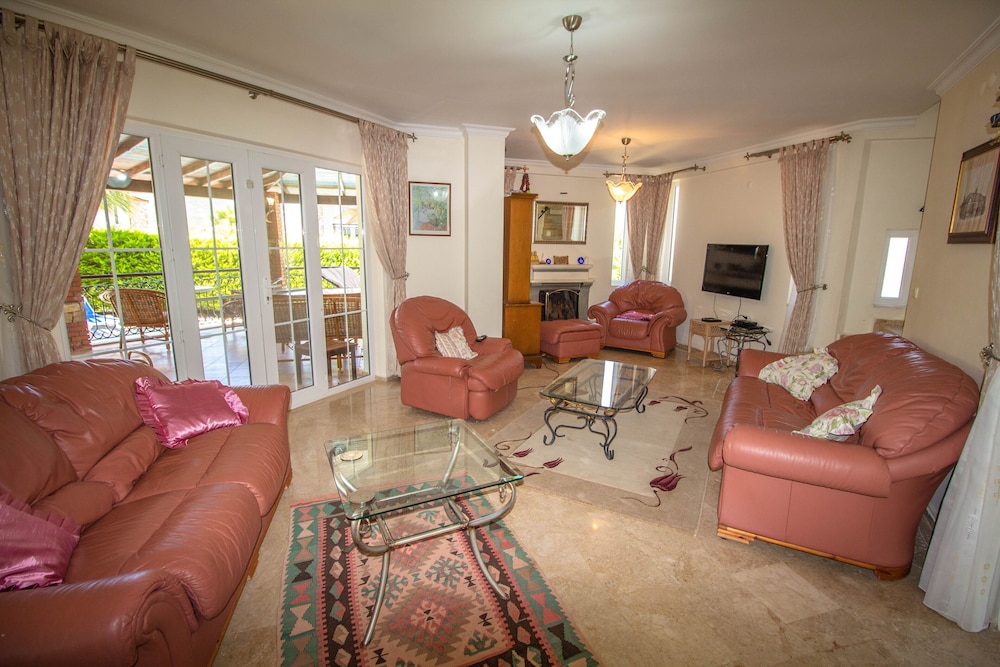 Zehra Villas 28/50
