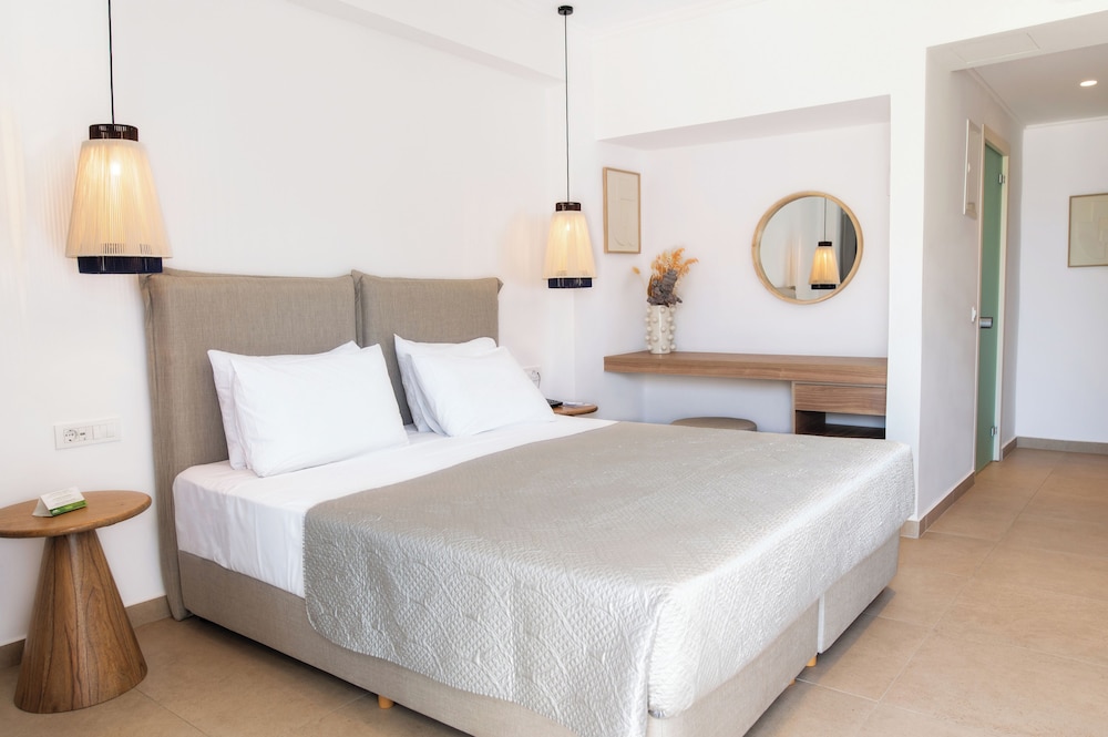 DELUXE, BUNGALOW, BEACH FRONT
