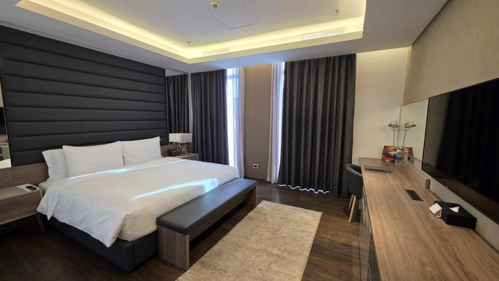 1 Bedroom, Swiss Super, Suite