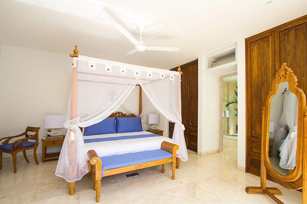Aq Va Hotel And Villas 14/77