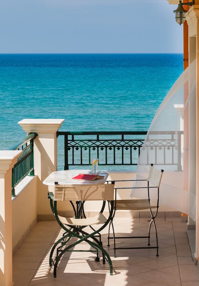 Andreolas Luxury Suites 42/72