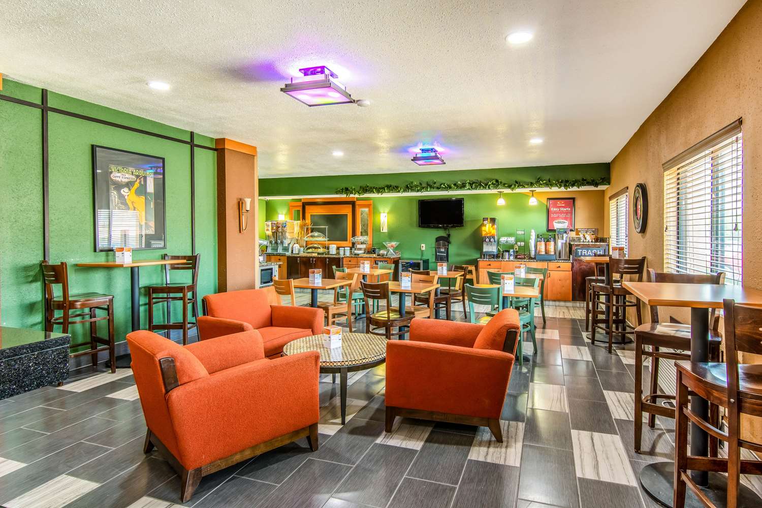 Econo Lodge Topeka at Wanamaker 10/16