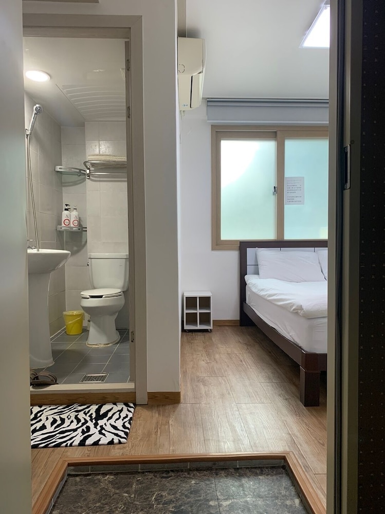 Hamory Guesthouse 29/52