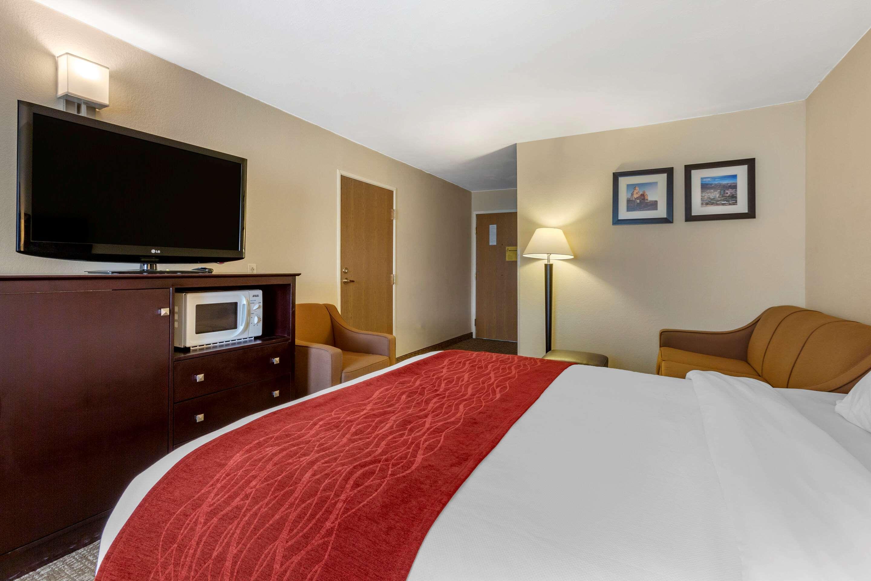 SUITE, 2 QUEEN BEDS, ACCESSIBLE