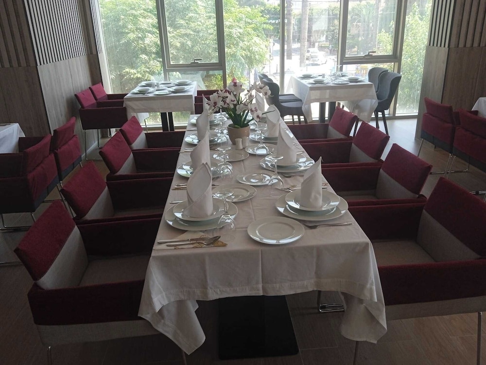 Hotel Zinou ZM 40/49