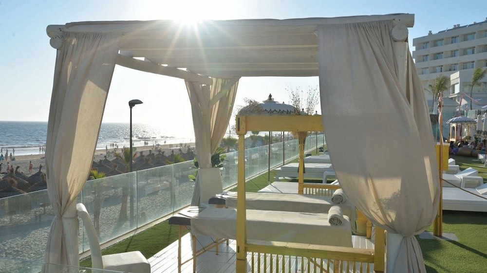 On Hotels Oceanfront Adults Designed 41/50