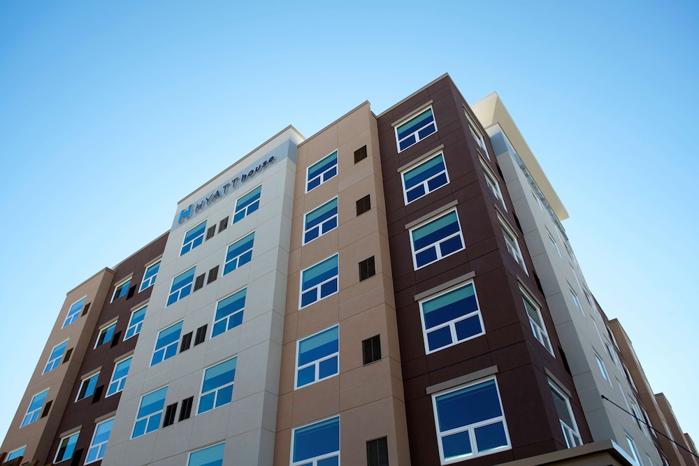 Hyatt House Denver Lakewood Belmar 8/42