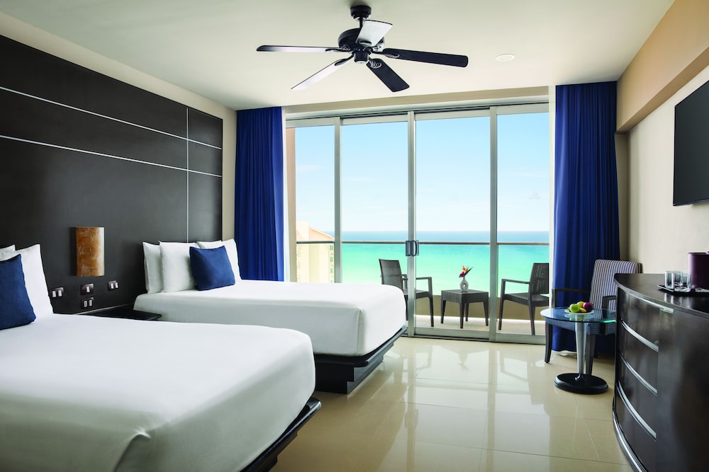 FAMILY SUITE, 2 DOUBLE BEDS