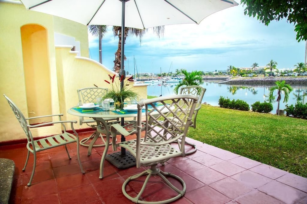 Isla Mazatlan Residence Club 22/33