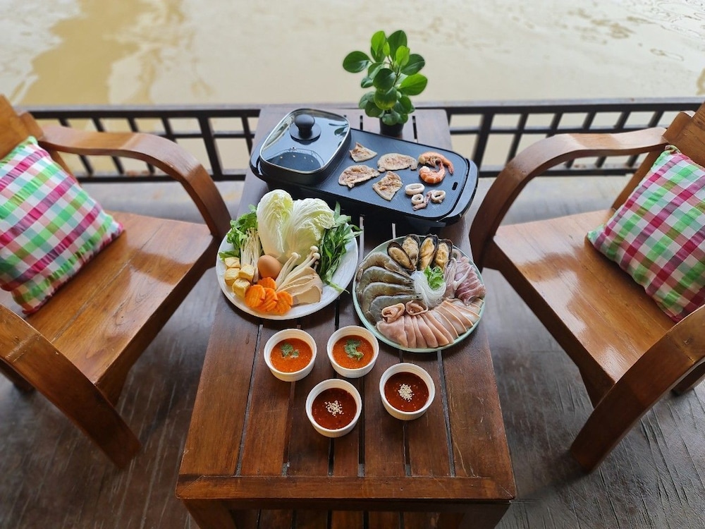 Thanicha Resort Amphawa 61/72