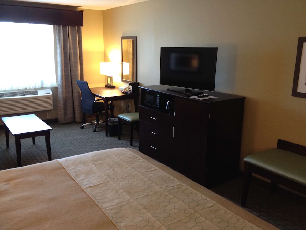 Grandstay Hotel Amp Suites 33/53