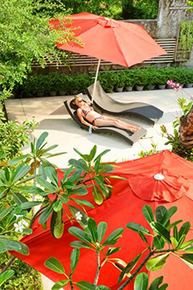 SURINTRA BOUTIQUE RESORT 17/25