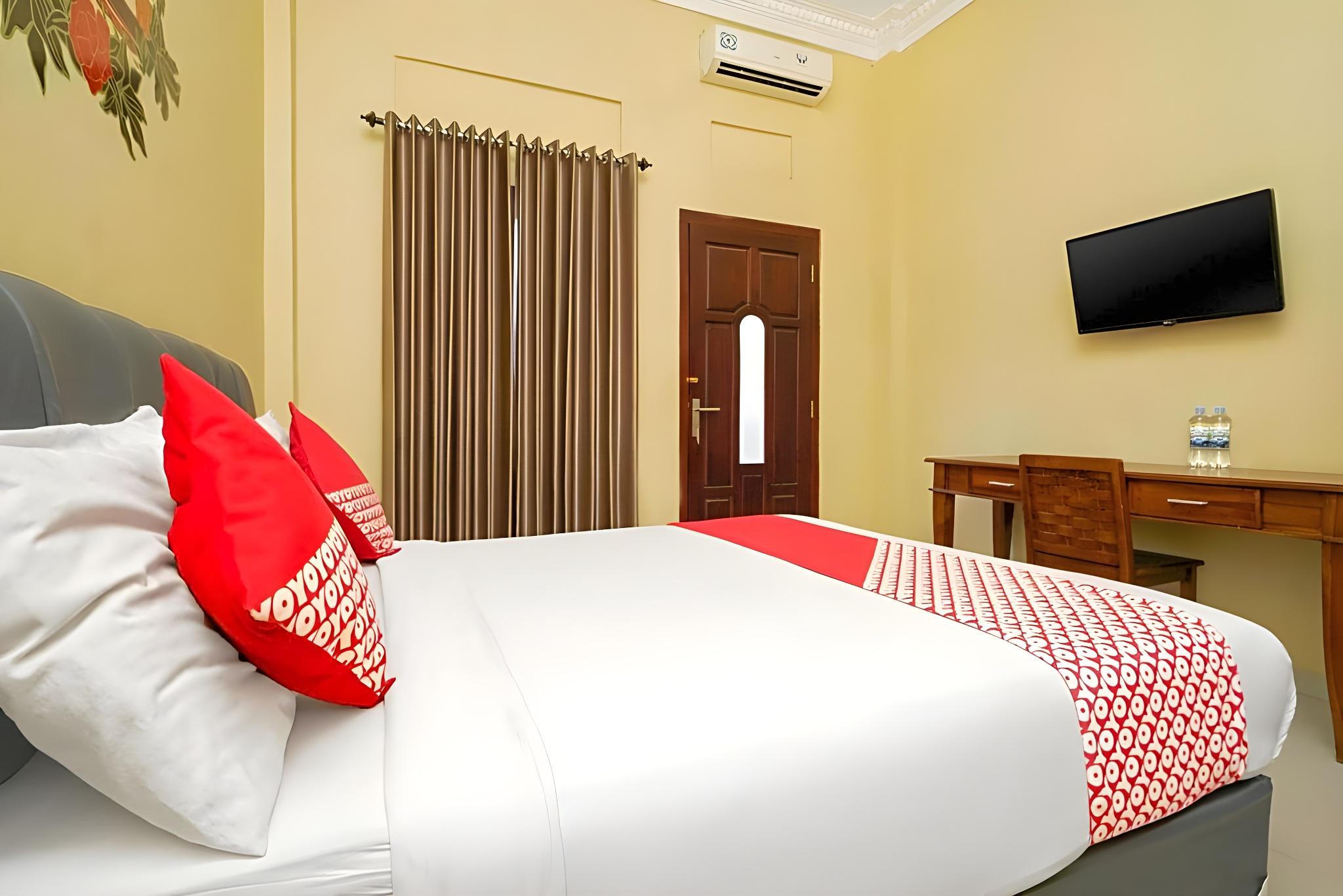 Hotel O Surabaya near Pelangi Park formerly D'best Kutisari 29/40