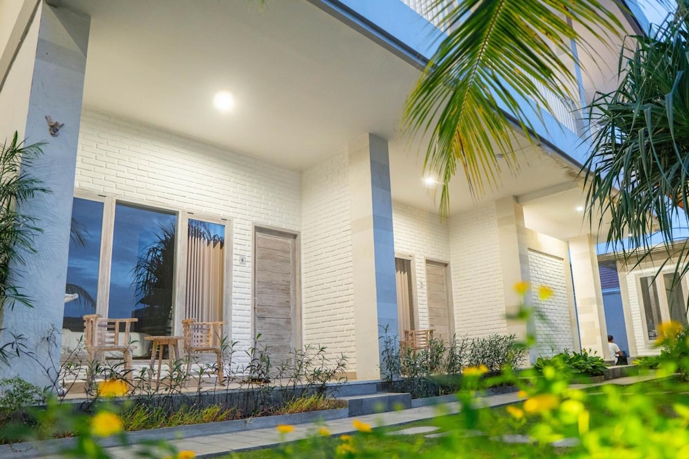 Berawa Dini Guesthouse photo2