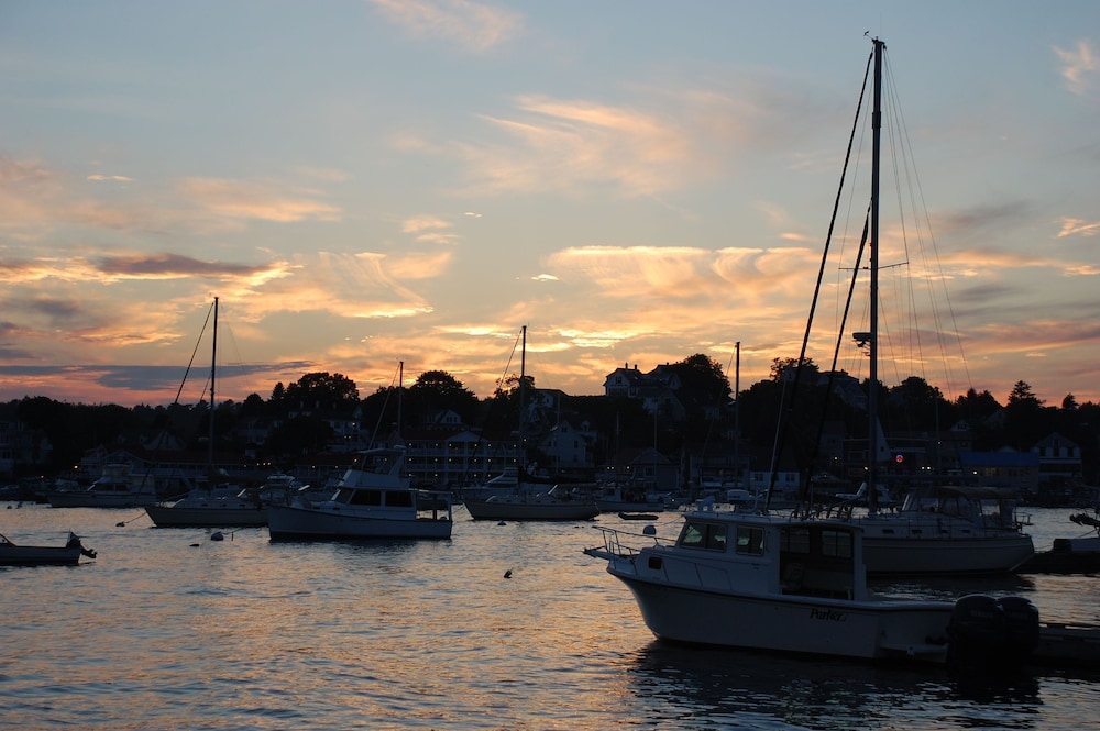 Boothbay Harbor Inn 55/69