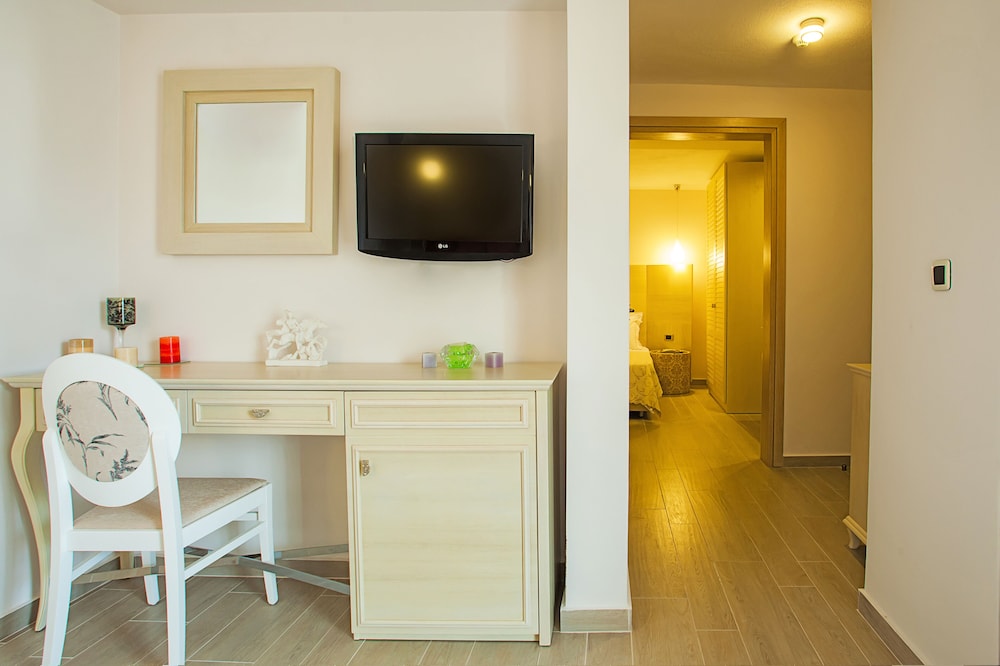 Core Hotel 11/50