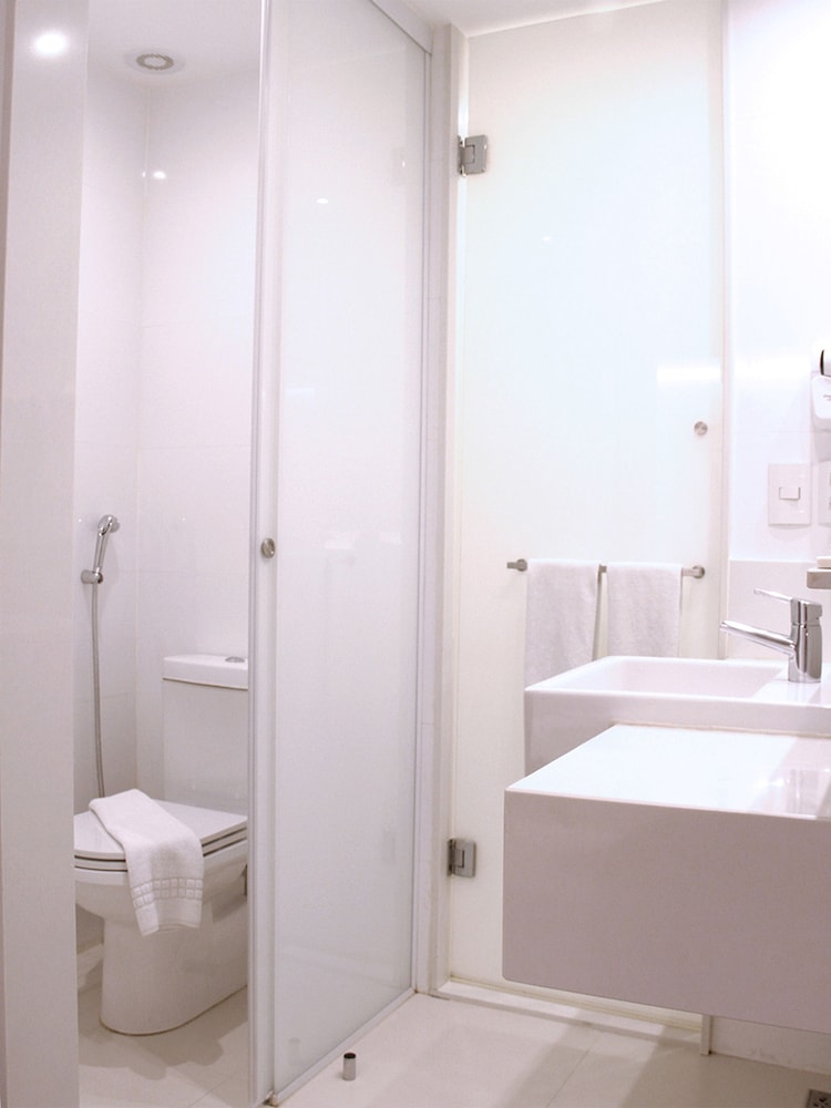 Ibis Styles Brasilia Aeroporto Hotel (ex Base Concept Hotel) 65/69