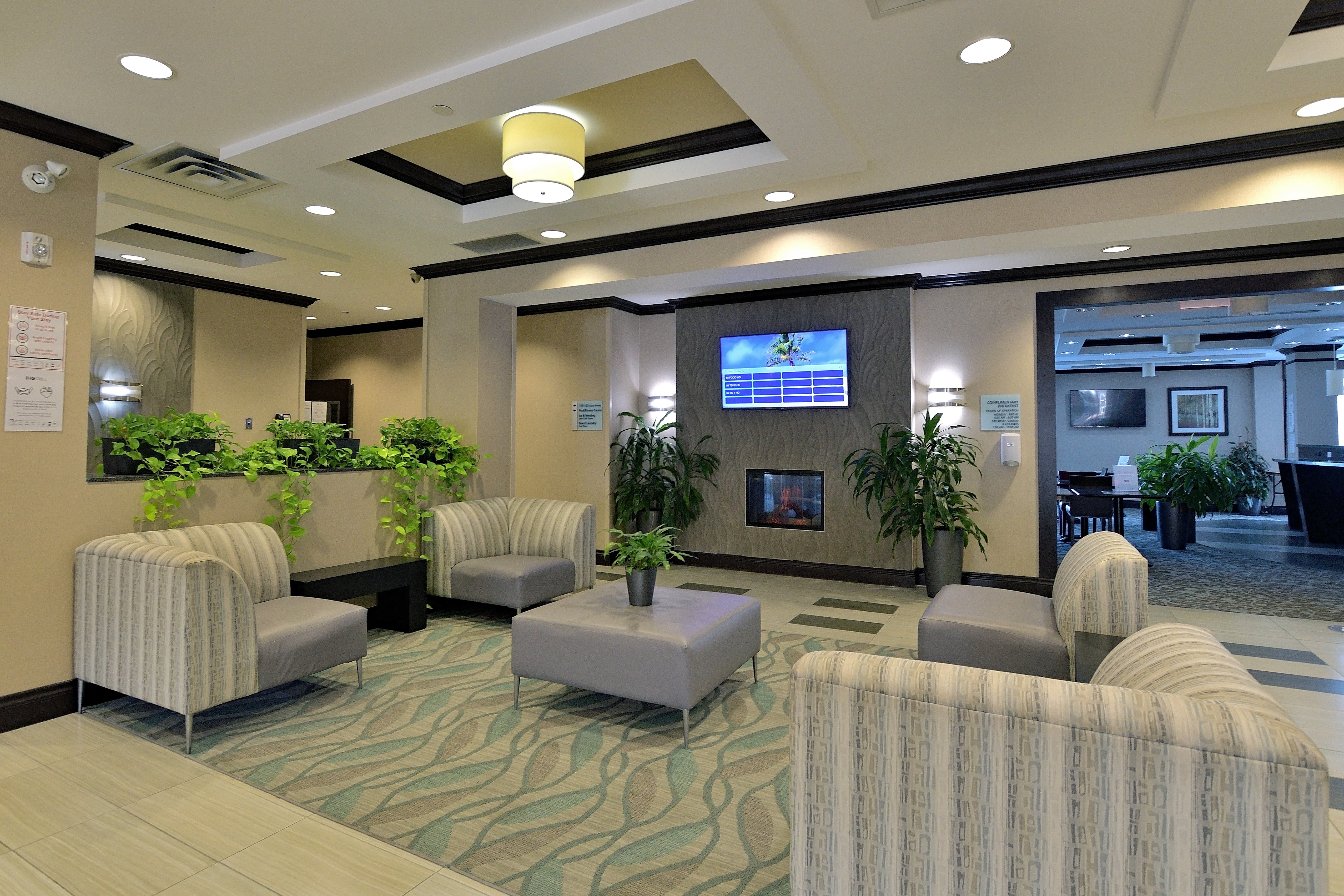 Holiday Inn Express And Suites Ottawa East Orleans 46/70