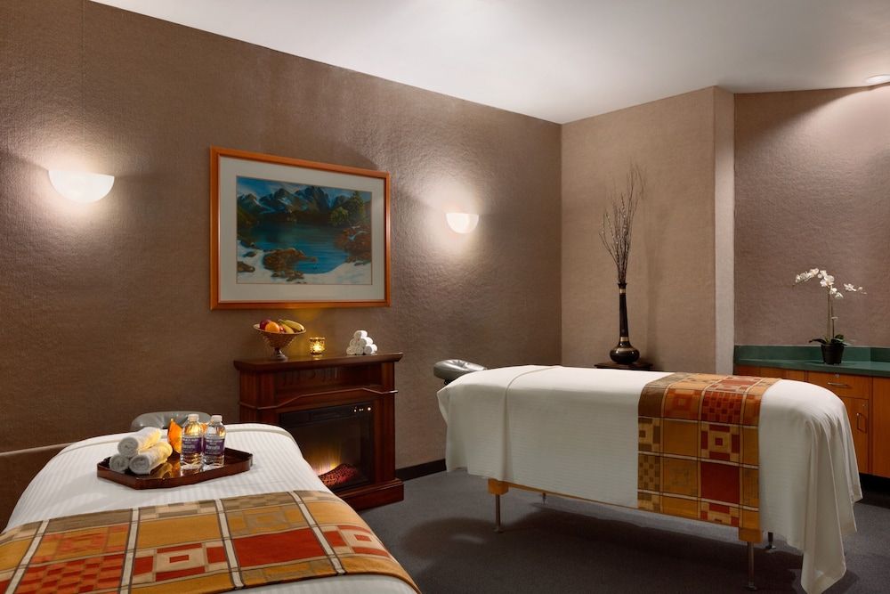 Harrah’s Lake Tahoe – A Caesars Rewards Destination 20/45