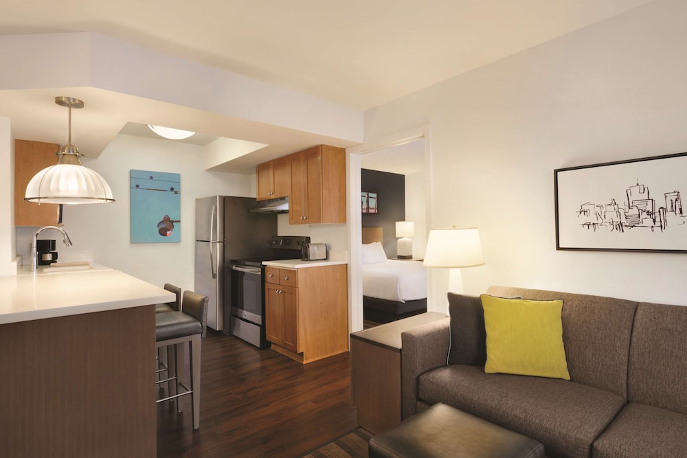 Hyatt House Miami Airport 23/37