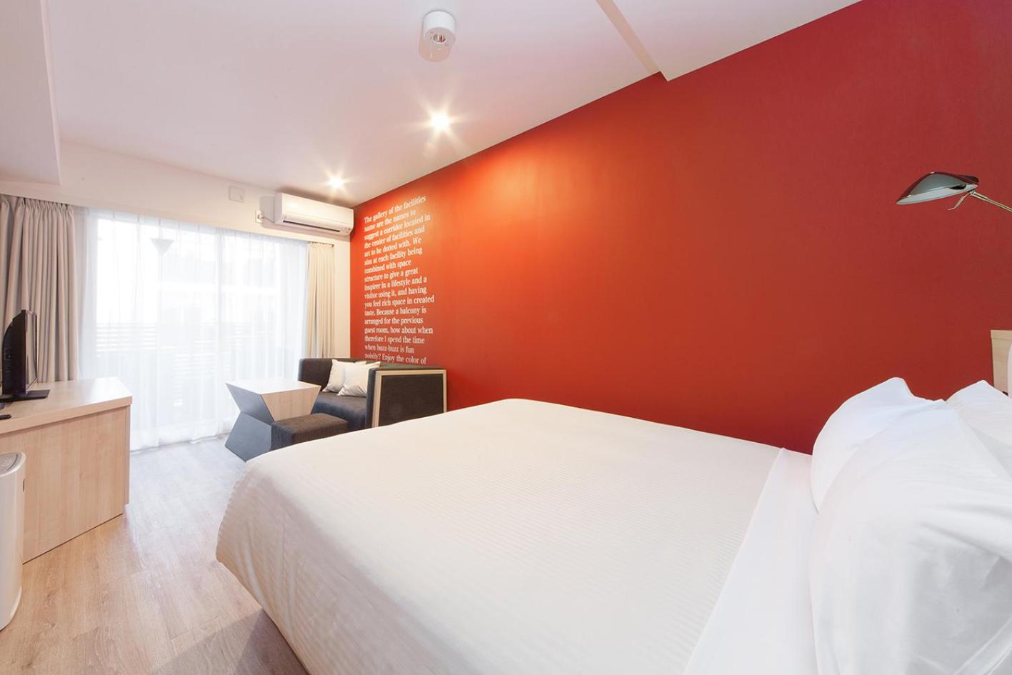 Deluxe, Double Bed, Balcony, South Wing