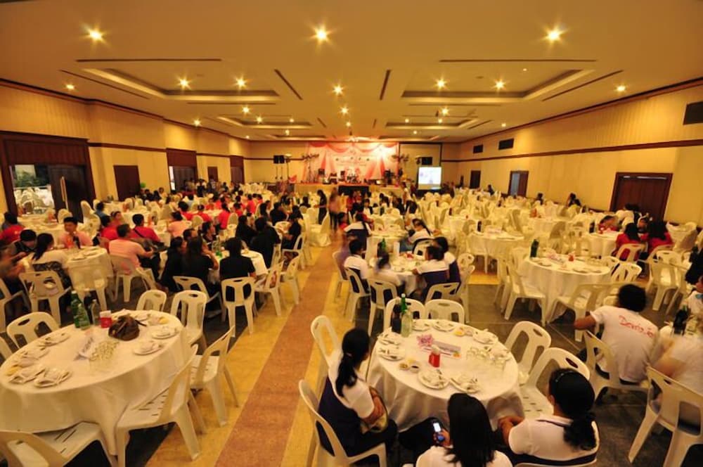 Royal Diamond Hotel 40/55
