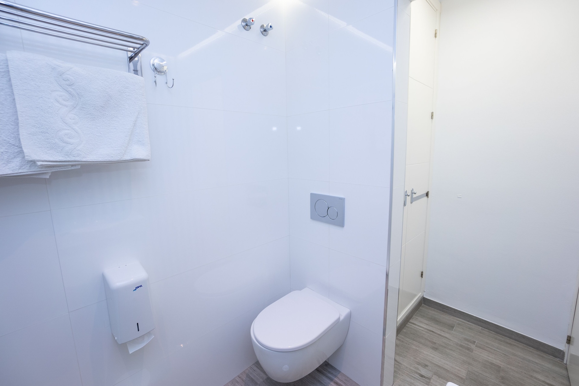 hostal abril