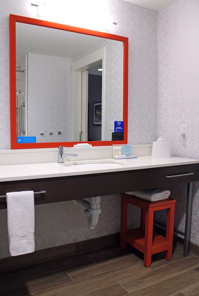 Hampton Inn Buffalo - Amherst 39/41
