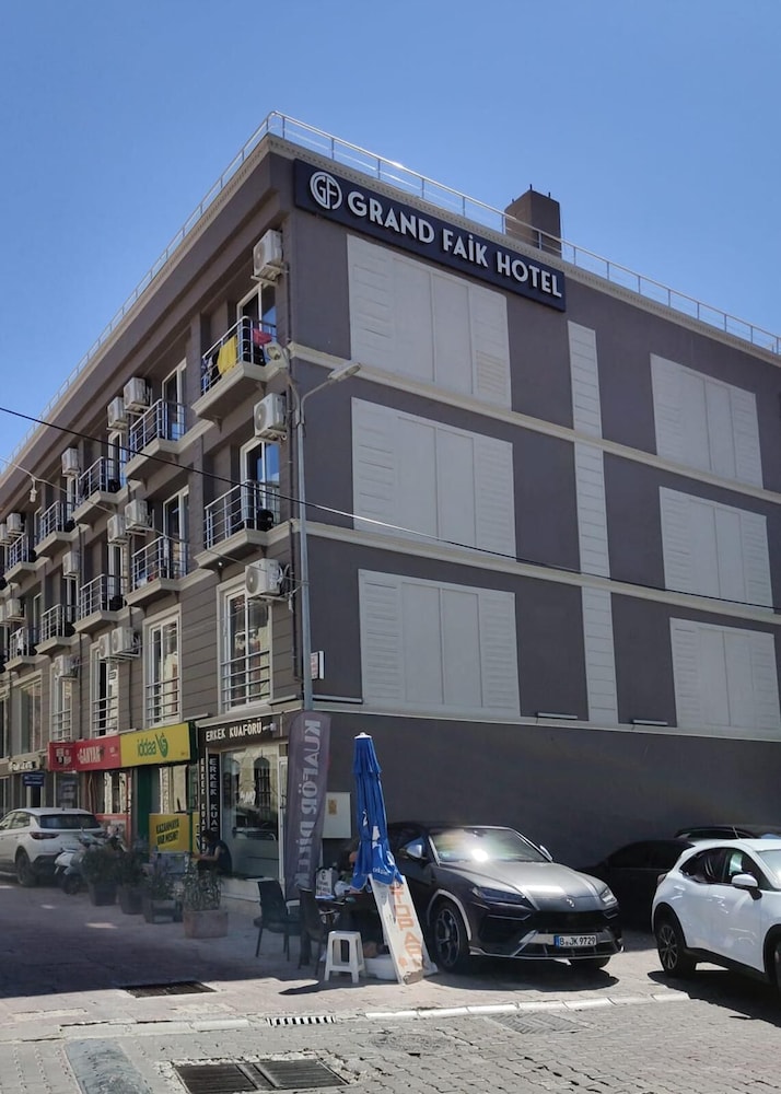 Faik Hotel 32/50