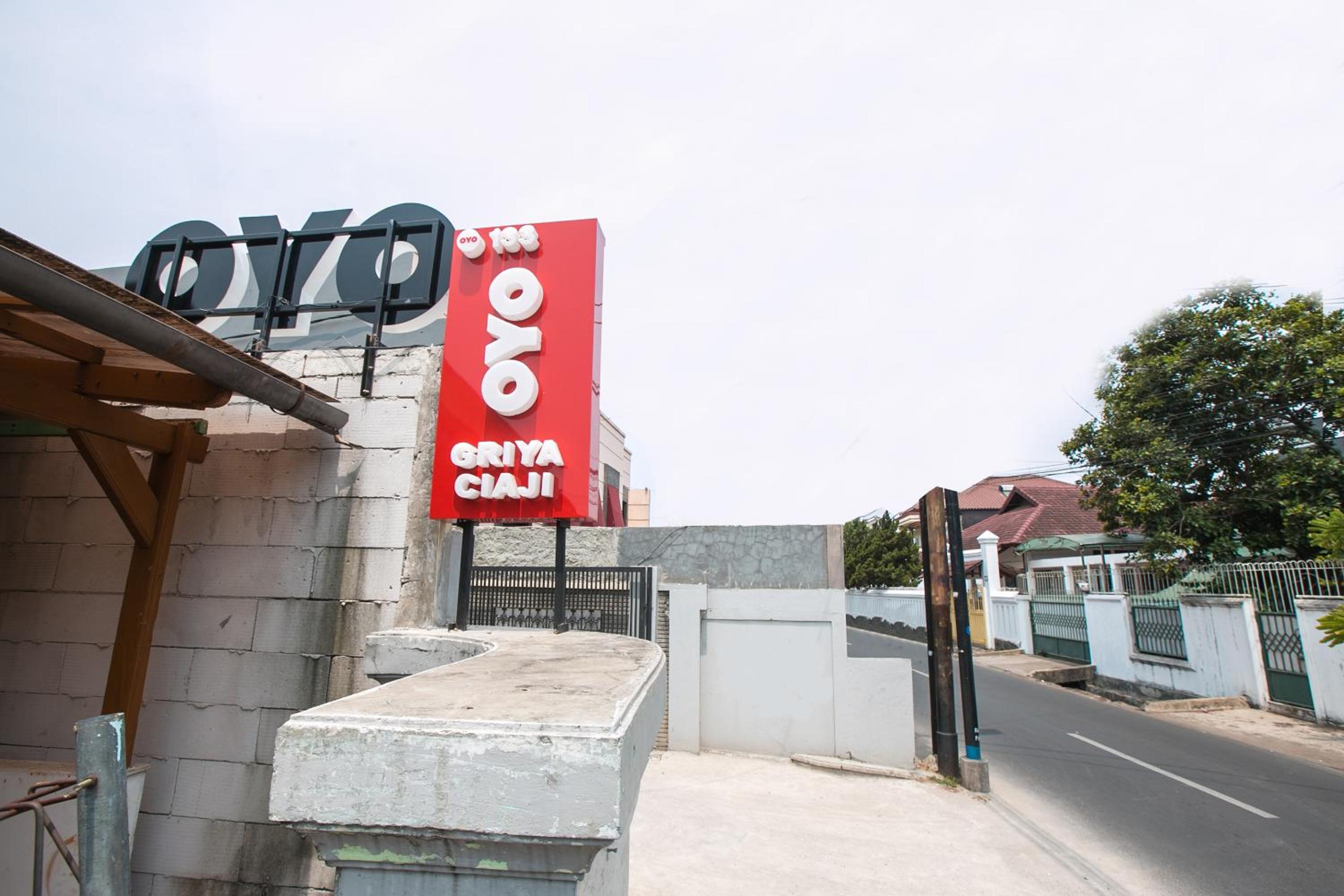 Capital O 133 Griya Ciaji 28/30