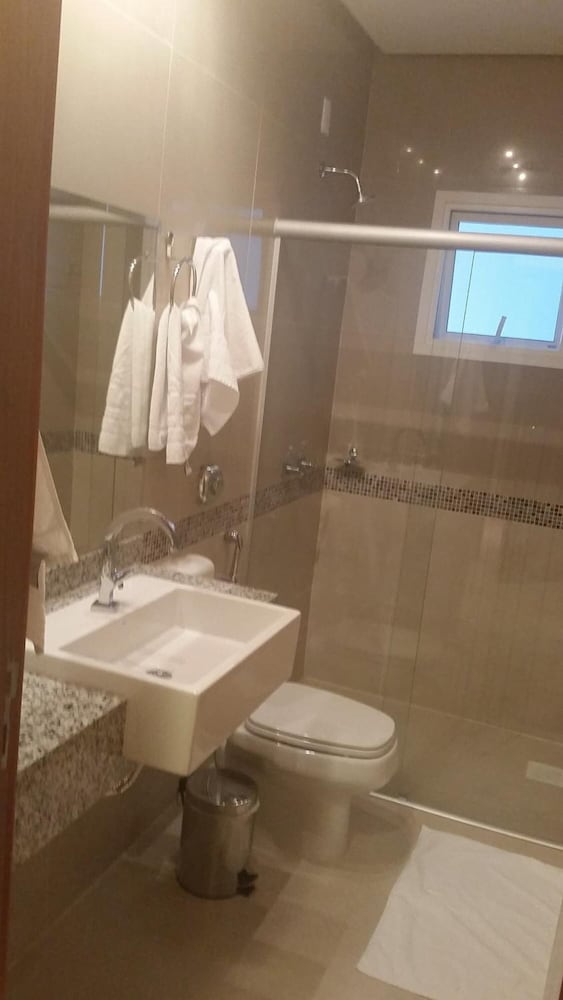 Kamur Plaza Hotel 39/41