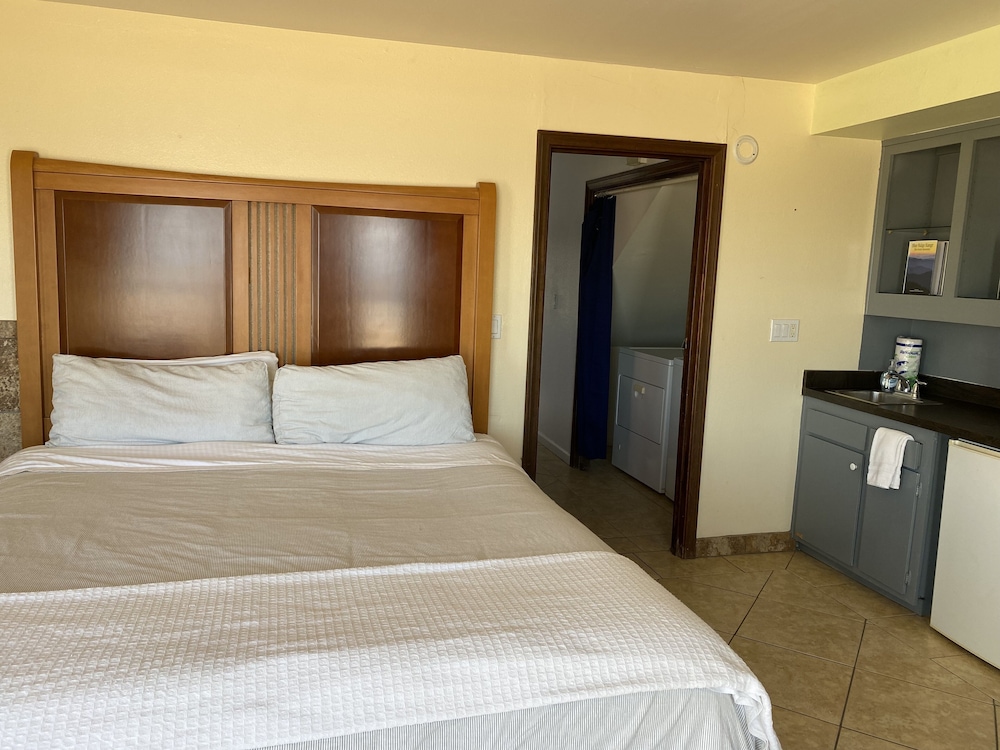 Shores Inn 15/50