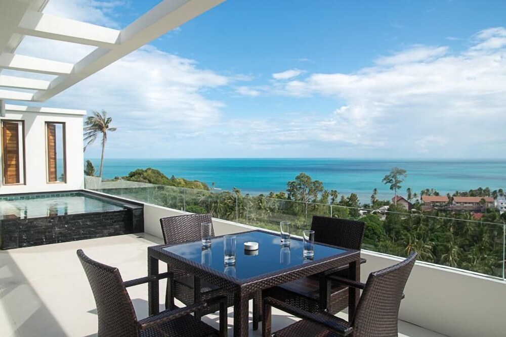 Tropical Sea View Residence 53/60