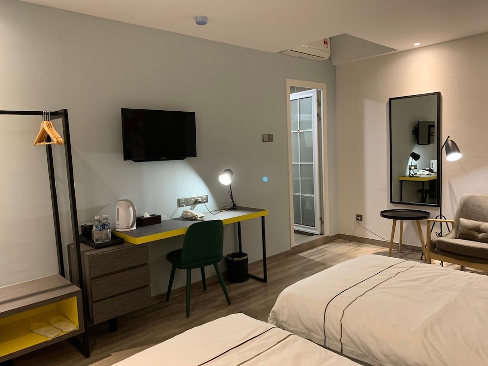 K Hotel Kota Kinabalu 16/35