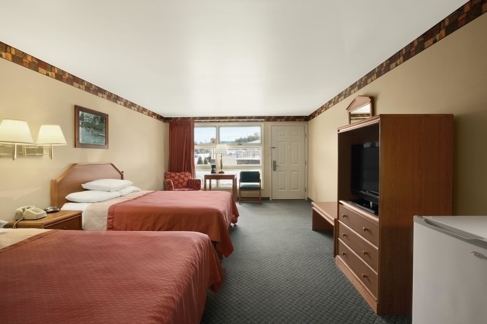 Efficiency, 2 Queen Beds
