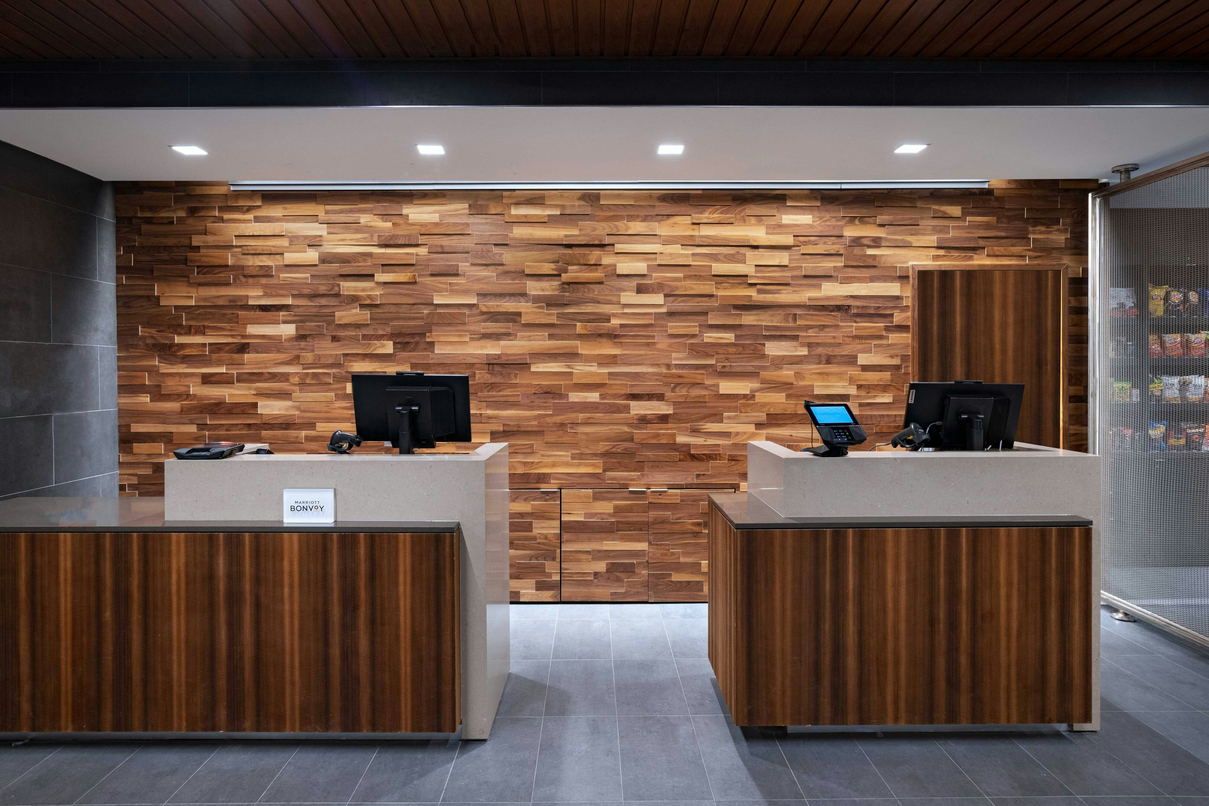 Courtyard by Marriott Dallas Grand Prairie 4/44